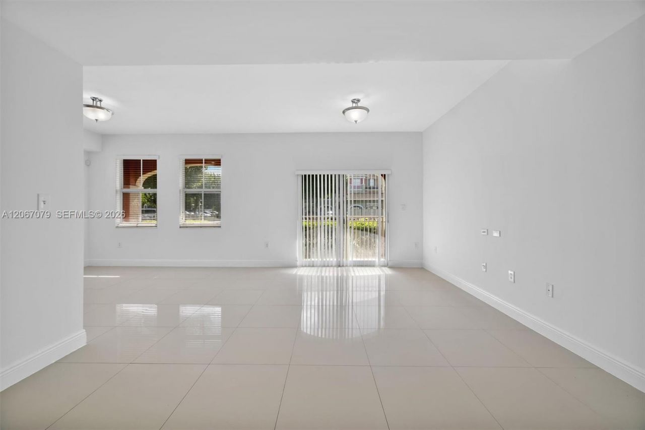 11102 NW 83rd St, Unit 101, Doral, FL 33178 Photo