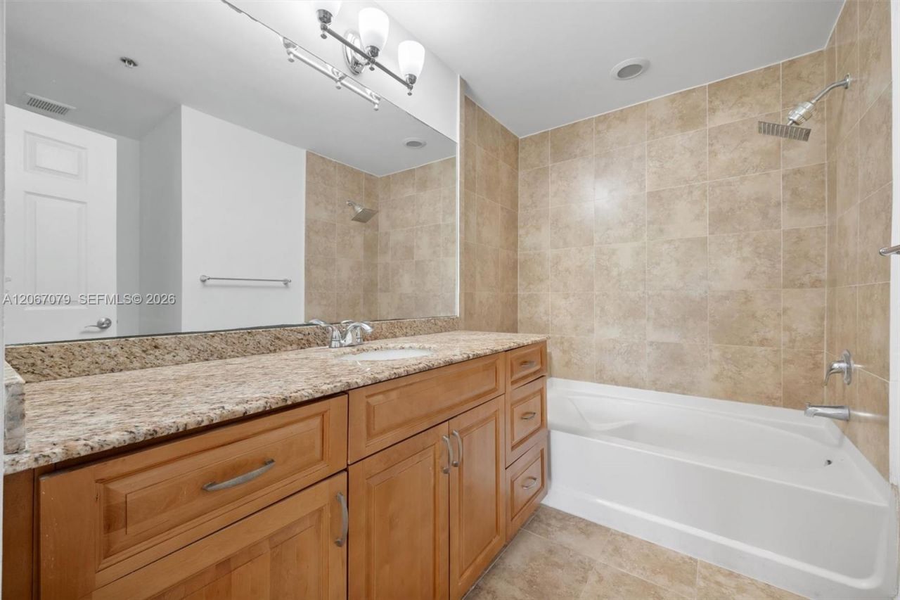 11102 NW 83rd St, Unit 101, Doral, FL 33178 Photo