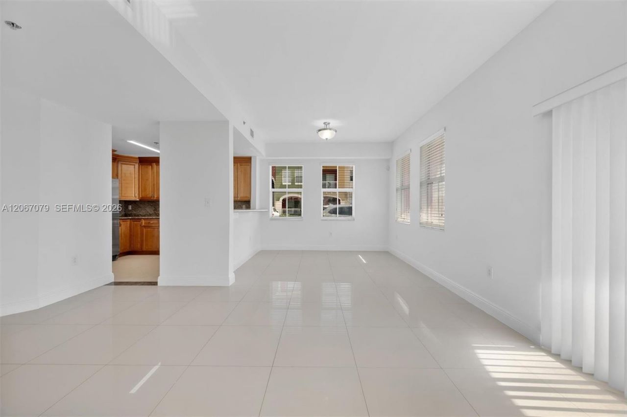 11102 NW 83rd St, Unit 101, Doral, FL 33178 Photo