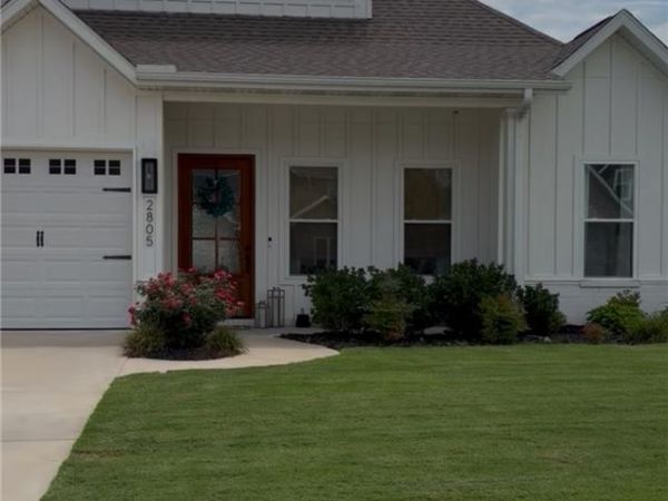2805 S 20th Place , Rogers, AR 72758