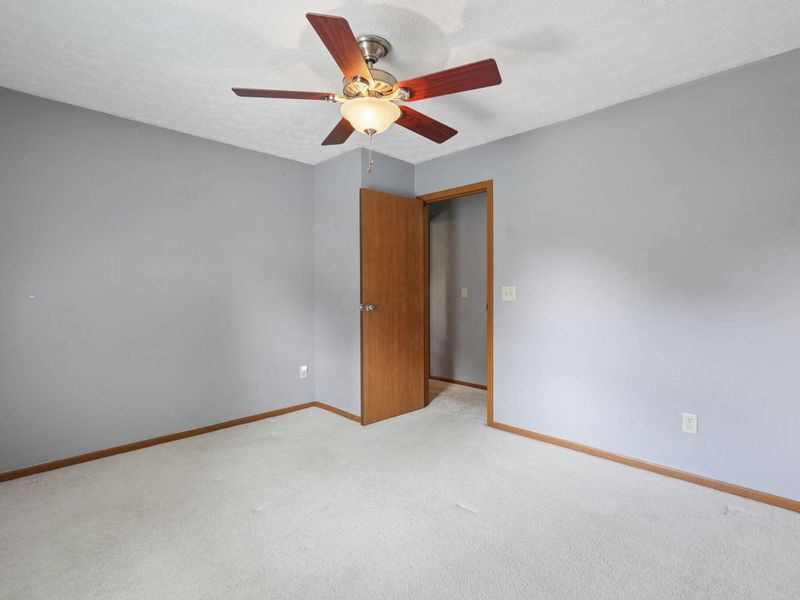 4967 Shady Oak Drive, Hilliard, OH 43026 Photo 10