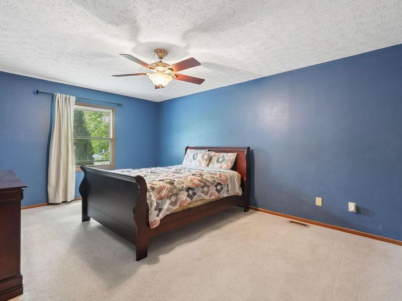 4967 Shady Oak Drive, Hilliard, OH 43026 Photo 9
