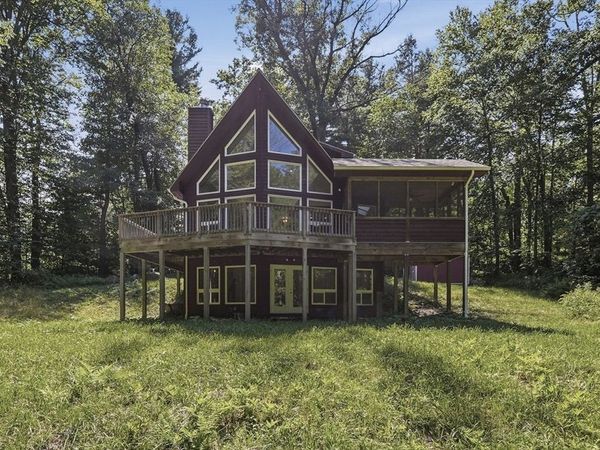 244 General Knox Road, Russell, MA 01071