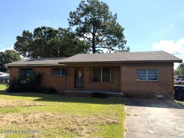 123 Sinclair Street, Lucedale, MS 39452
