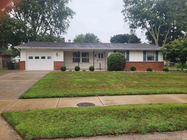 8319 Sante Fe Trail, Fort Wayne, IN 46815