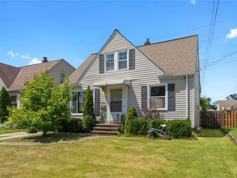 9326 Outlook Drive, Brooklyn, OH 44144 Photo 1