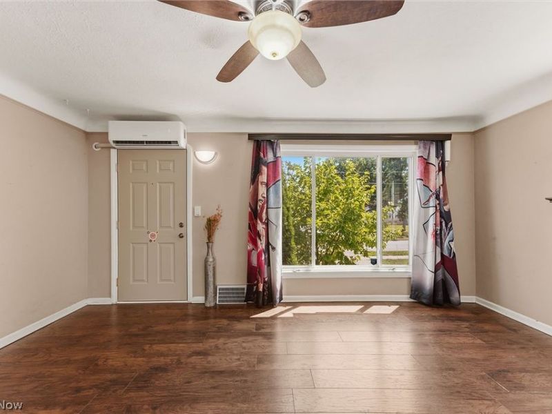 9326 Outlook Drive, Brooklyn, OH 44144 Photo 13