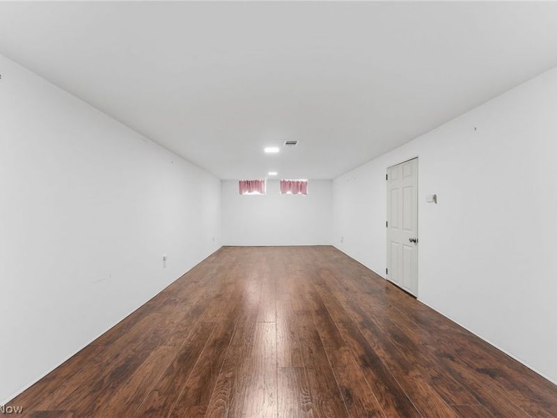 9326 Outlook Drive, Brooklyn, OH 44144 Photo 38