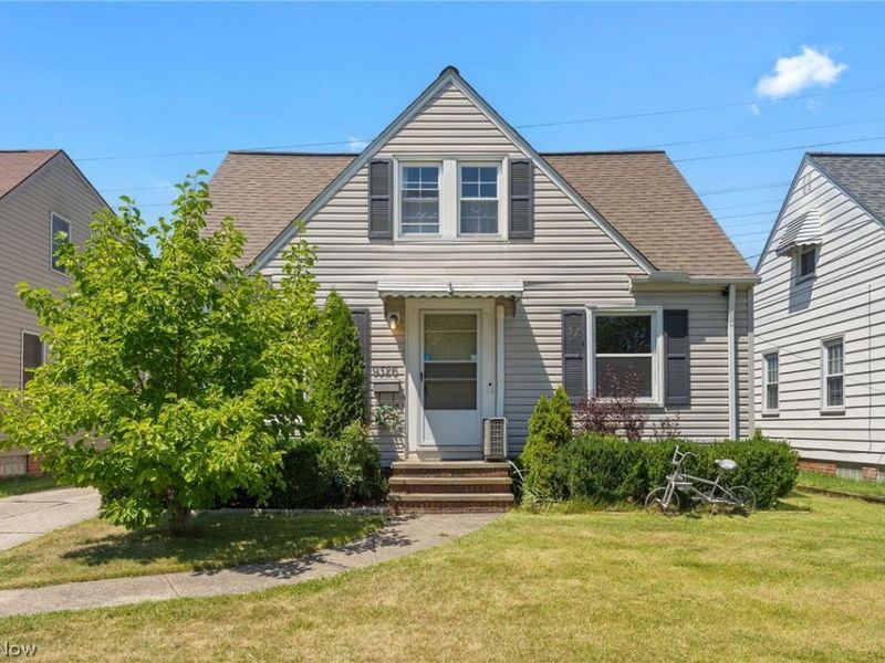 9326 Outlook Drive, Brooklyn, OH 44144 Photo 9
