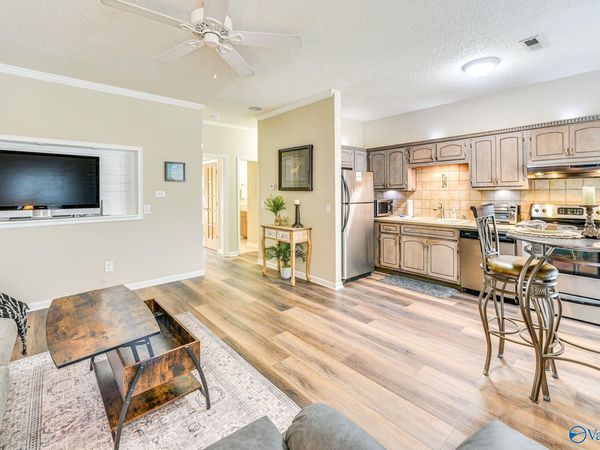 8134 SW Oldfield Road SW, Unit 7, Huntsville, AL 35802