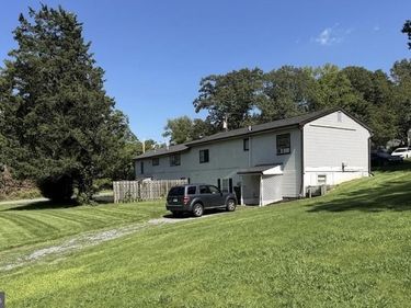18629 AMIDON AVENUE, TRIANGLE, VA 22172