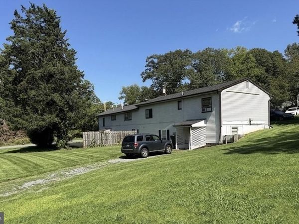 18629 AMIDON AVENUE, TRIANGLE, VA 22172