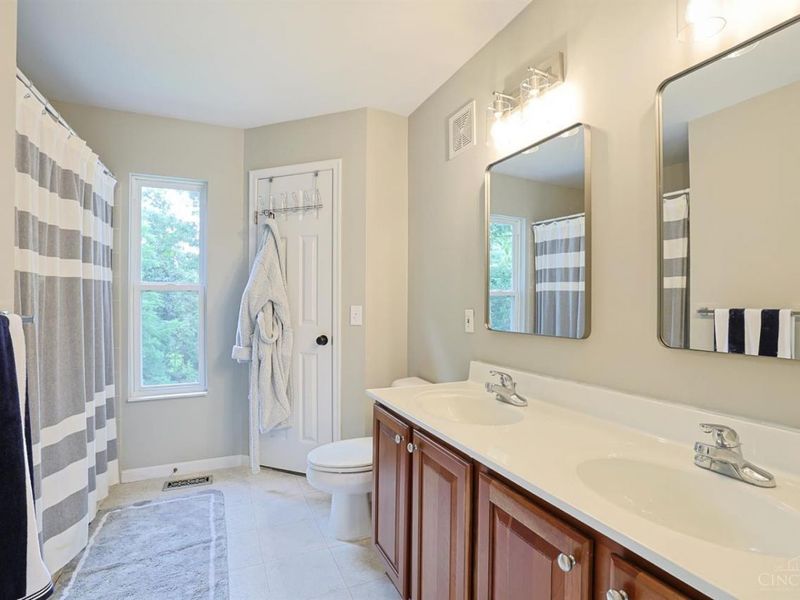 6058 Windy Hollow Court, Miami Twp, OH 45140 Photo 28