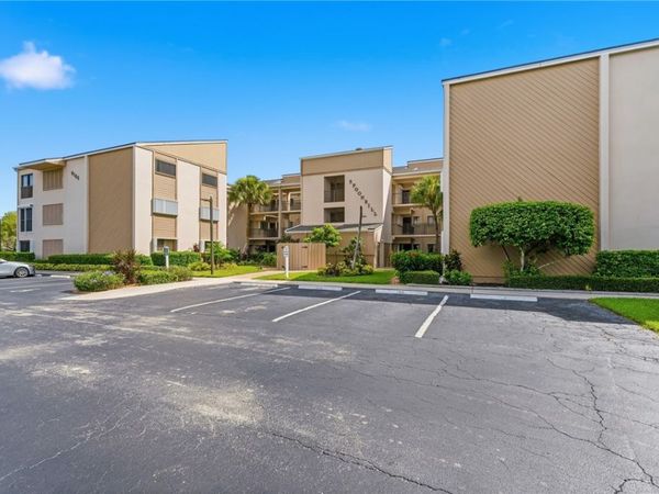 6165 S Mirror Lake Drive, Unit 106, Sebastian, FL 32958