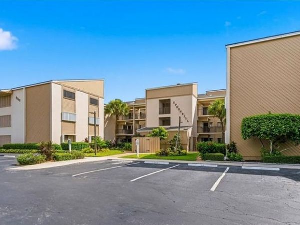 6165 S Mirror Lake Drive, Unit 106, Sebastian, FL 32958