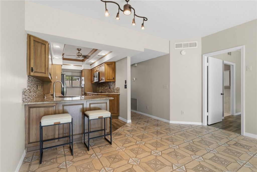 6165 S Mirror Lake Drive, Unit 106, Sebastian, FL 32958 Photo