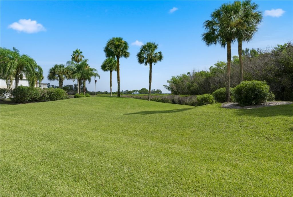 6165 S Mirror Lake Drive, Unit 106, Sebastian, FL 32958 Photo
