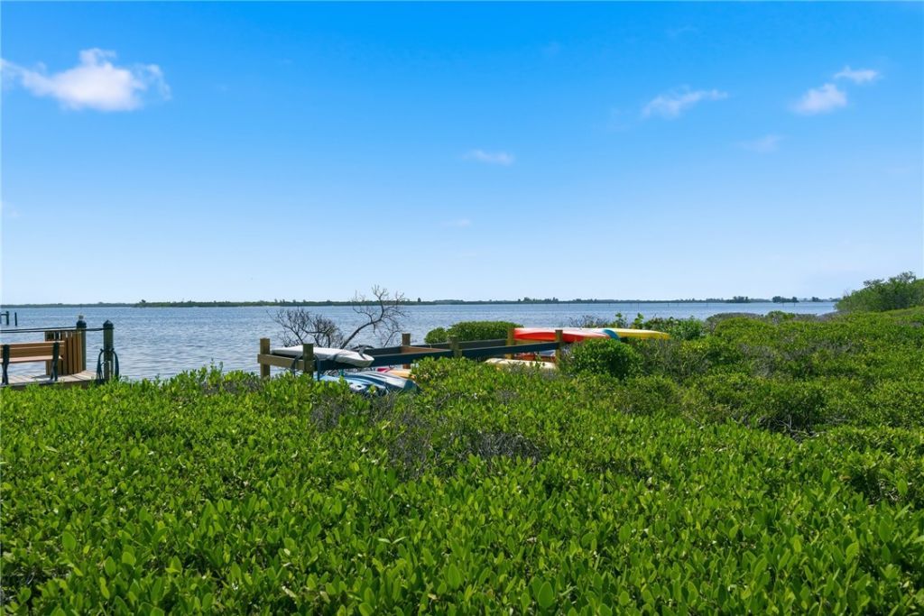 6165 S Mirror Lake Drive, Unit 106, Sebastian, FL 32958 Photo