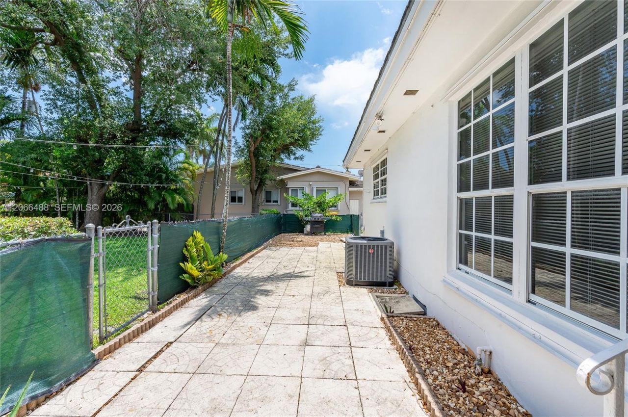 346 -350 Alesio Ave, Coral Gables, FL 33134 Photo