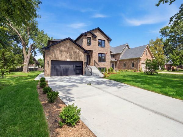 1738 Farwell Avenue , Des Plaines, IL 60018