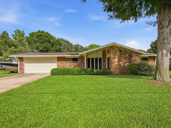 628 NE Powell Drive, Fort Walton Beach, FL 32547