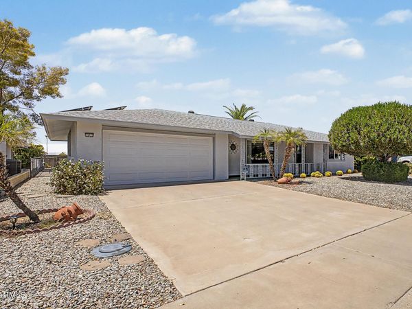 16022 N LAKEFOREST Drive, Sun City, AZ 85351