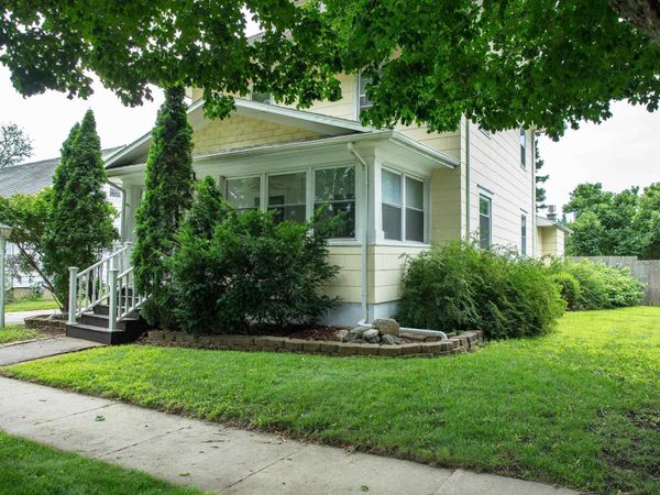 206 H Ave , Grundy Center, IA 50638