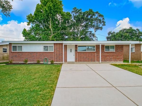 1100 LYNNETTE Drive , Metairie, LA 70003