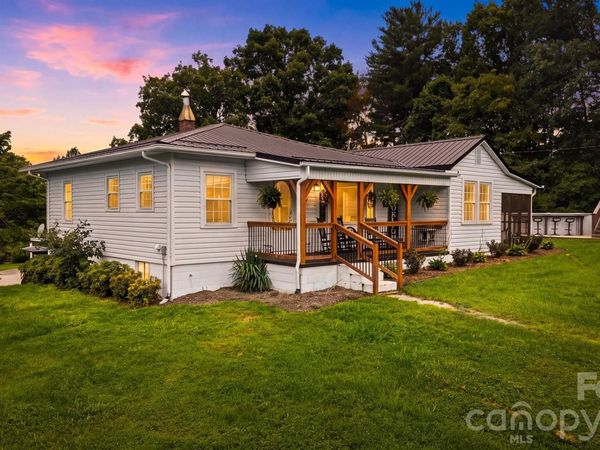 1706 Oakmont Drive, Lenoir, NC 28645