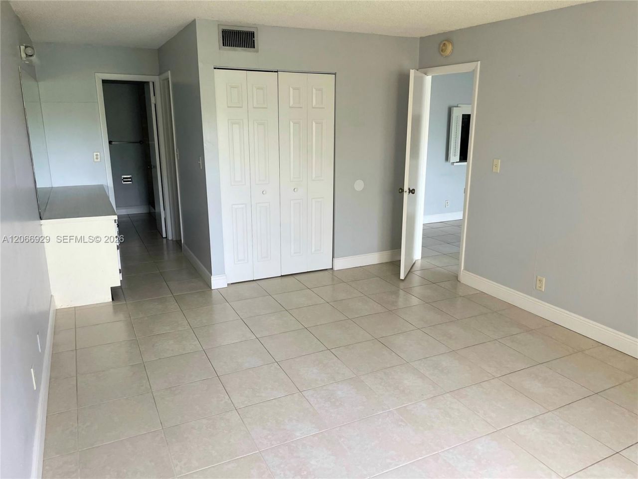 9273 SW 8th St , Unit 220, Boca Raton, FL 33428 Photo