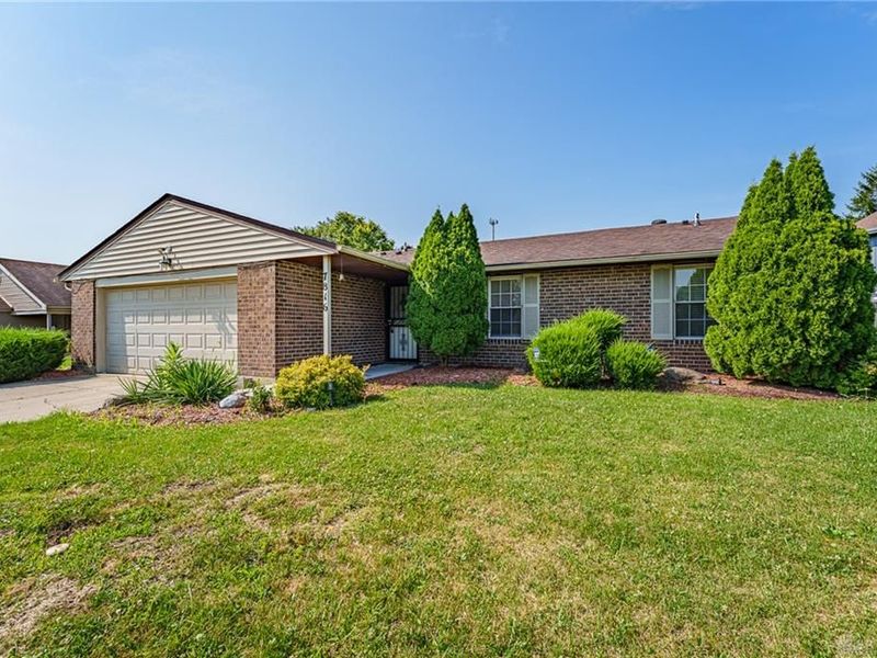 7816 Waterton Court, Trotwood, OH 45426 Photo 2
