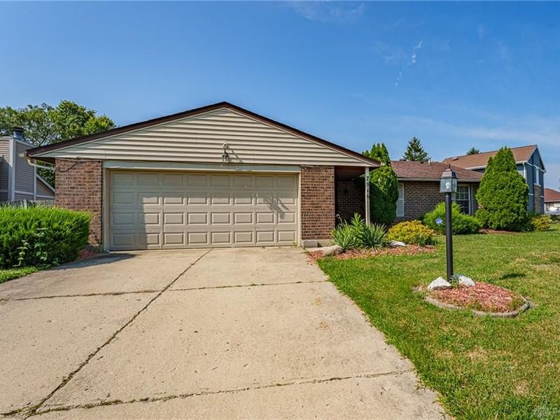 7816 Waterton Court, Trotwood, OH 45426 Photo 3