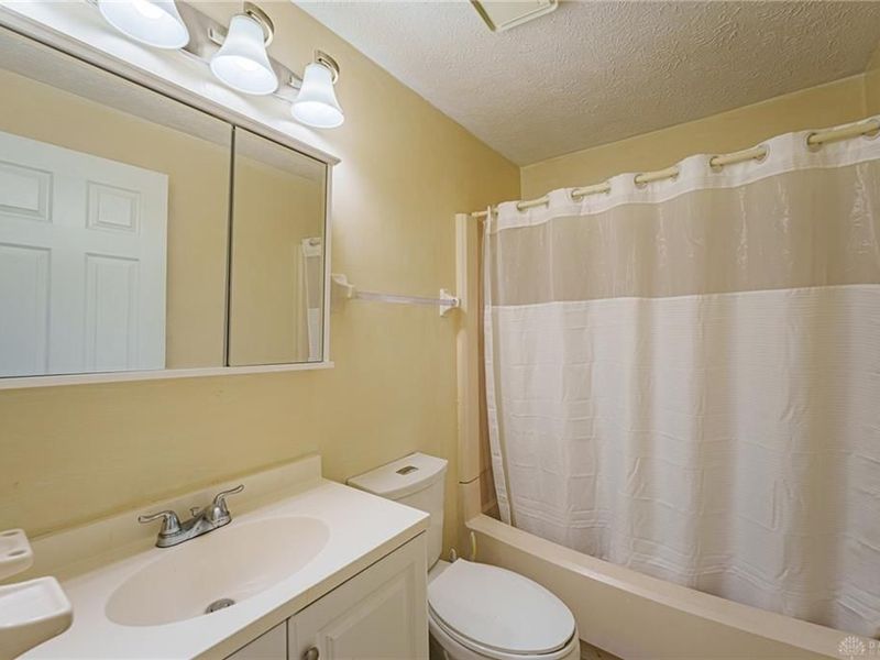 7816 Waterton Court, Trotwood, OH 45426 Photo 46