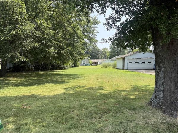 2402 Willow Road , Jonesboro, AR 72401