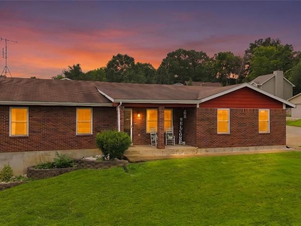 2172 Larkspur Landing, Imperial, MO 63052