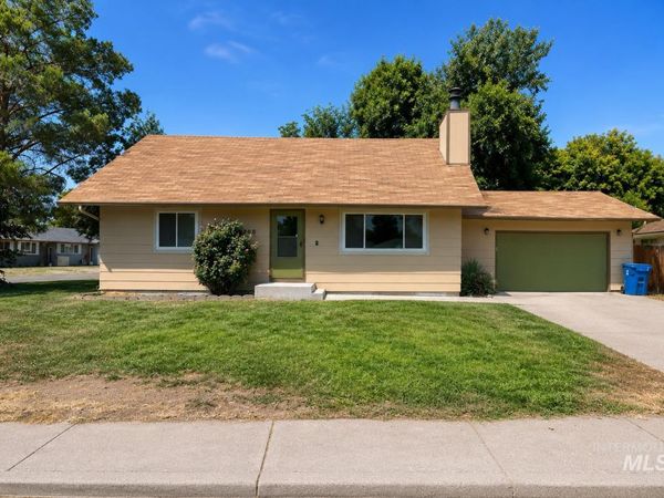 1200 E 9th N, Mountain Home, ID 83647