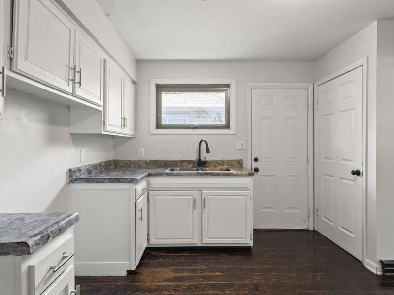 997 E 21st Avenue, Columbus, OH 43211 Photo 9
