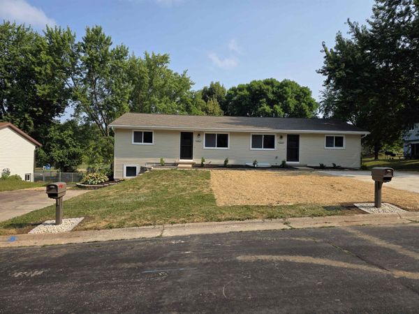 5802-5804 Sauk Lane, McFarland, WI 53558