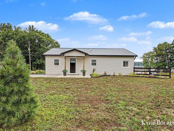 7510 Taft Road, Mecosta, MI 49332