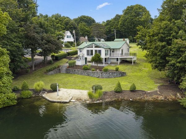 19 Crocker Ave, Lunenburg, MA 01462