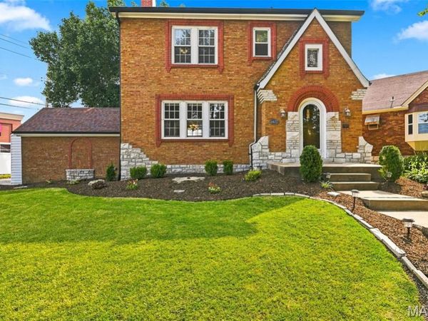 6427 Winona Avenue , St Louis, MO 63109