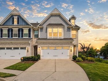 6458 Lanier Harbor Landing, Buford, GA 30518
