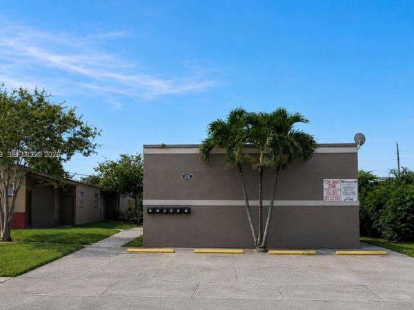 272 SW 3rd St , Unit A-D, Deerfield Beach, FL 33441