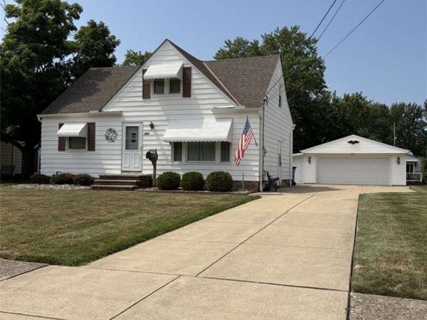 3846 E 365th Street , Willoughby, OH 44094