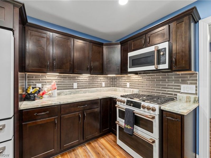 616 Chardonnay Circle, Vermilion, OH 44089 Photo 18