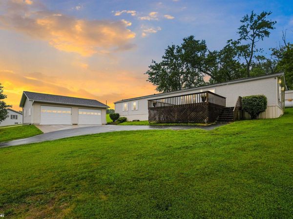 114 Skyline Drive, Montezuma, IA 50171