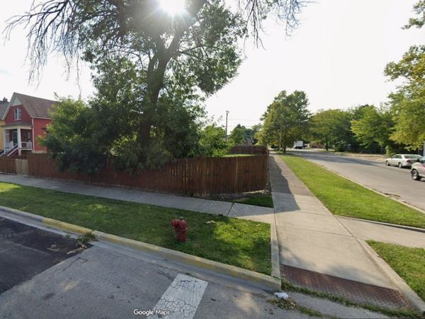 10002 S Lowe Avenue , Chicago, IL 60628