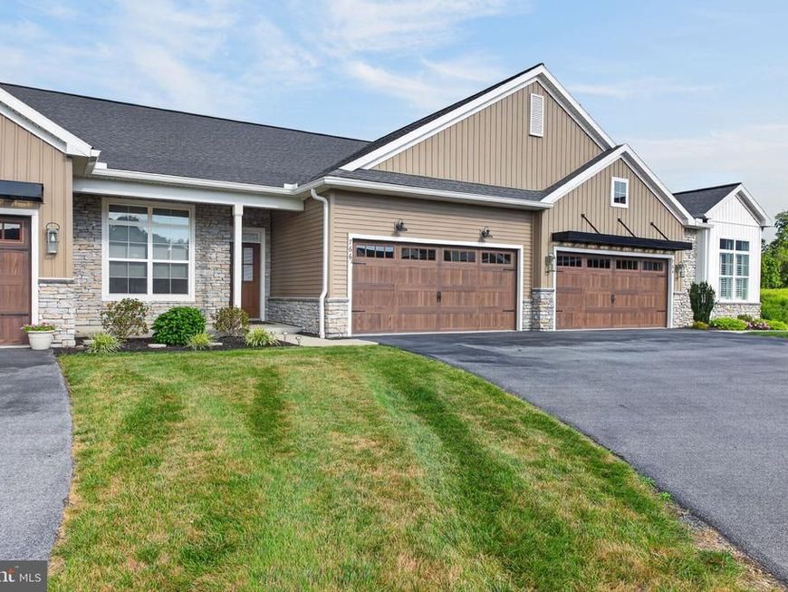 766 Aurora Drive, Mechanicsburg, PA 17055 Main Photo