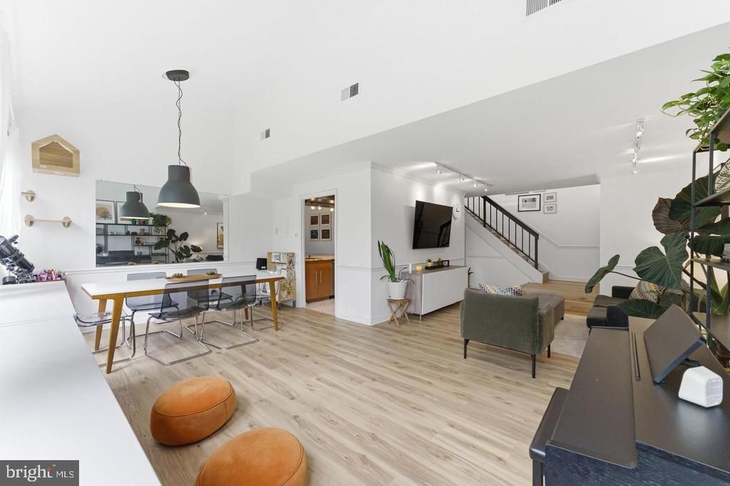 11260 Chestnut Grove Square, Unit 337, Reston, VA 20190 Main Photo