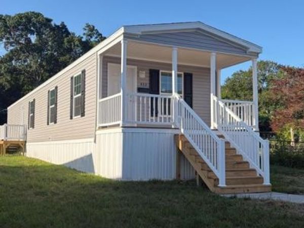 453 E MARKET STREET, WILLIAMSTOWN, PA 17098